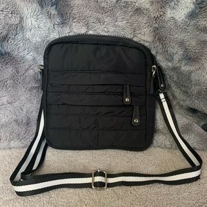 Sondra Roberts Square crossbody purse black